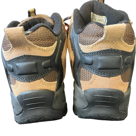 RedHead brand boys size 6 hiking all weather lace boots in excellent condition - Picture 5 of 7